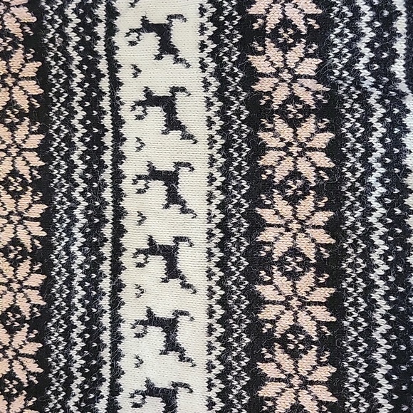 Winter knit sweatpants (Old Navy, girls size m 7/8) - Picture 2 of 4